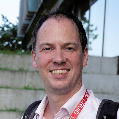 Prof Stephan Manning