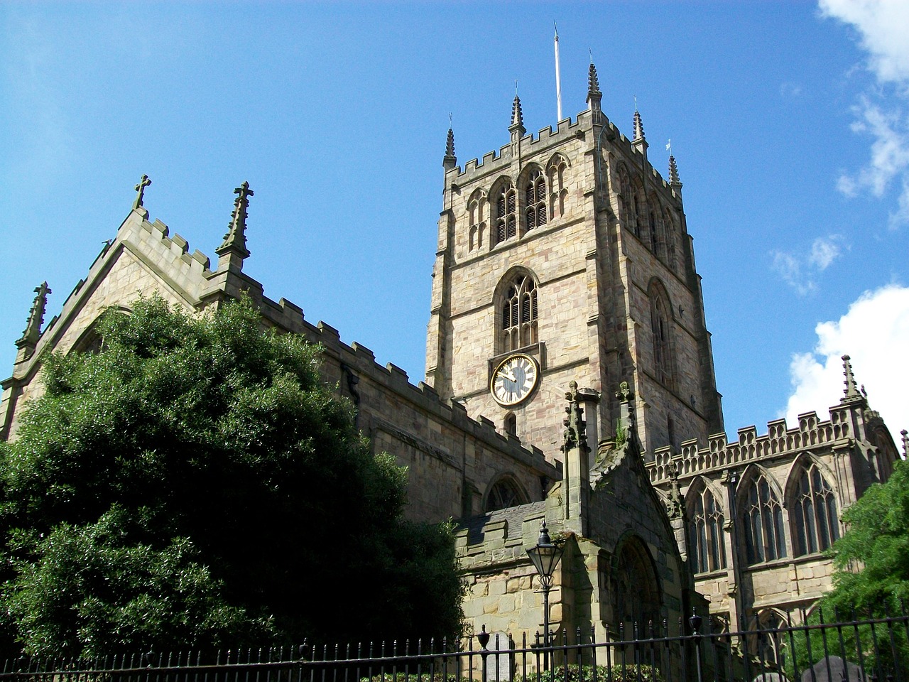 church-2528152_1280.jpg