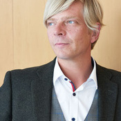 Prof Florian Bauer