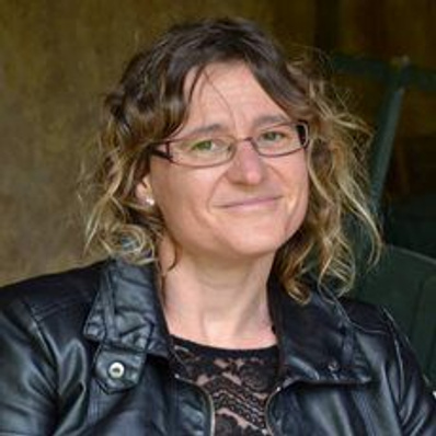 Dr Caroline Chapain