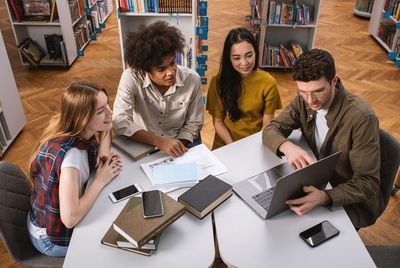 Finding and Contributing to a Scholarly Conversation