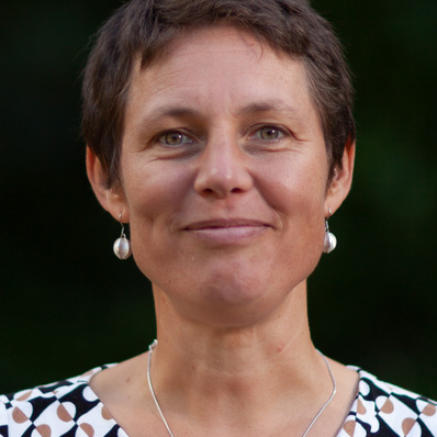 Dr Sanne Bor